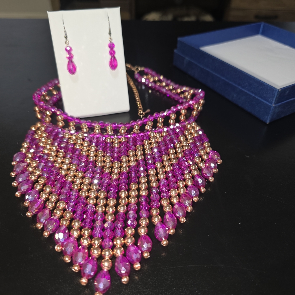 Elegant Pink and Gold Beaded Necklace Set